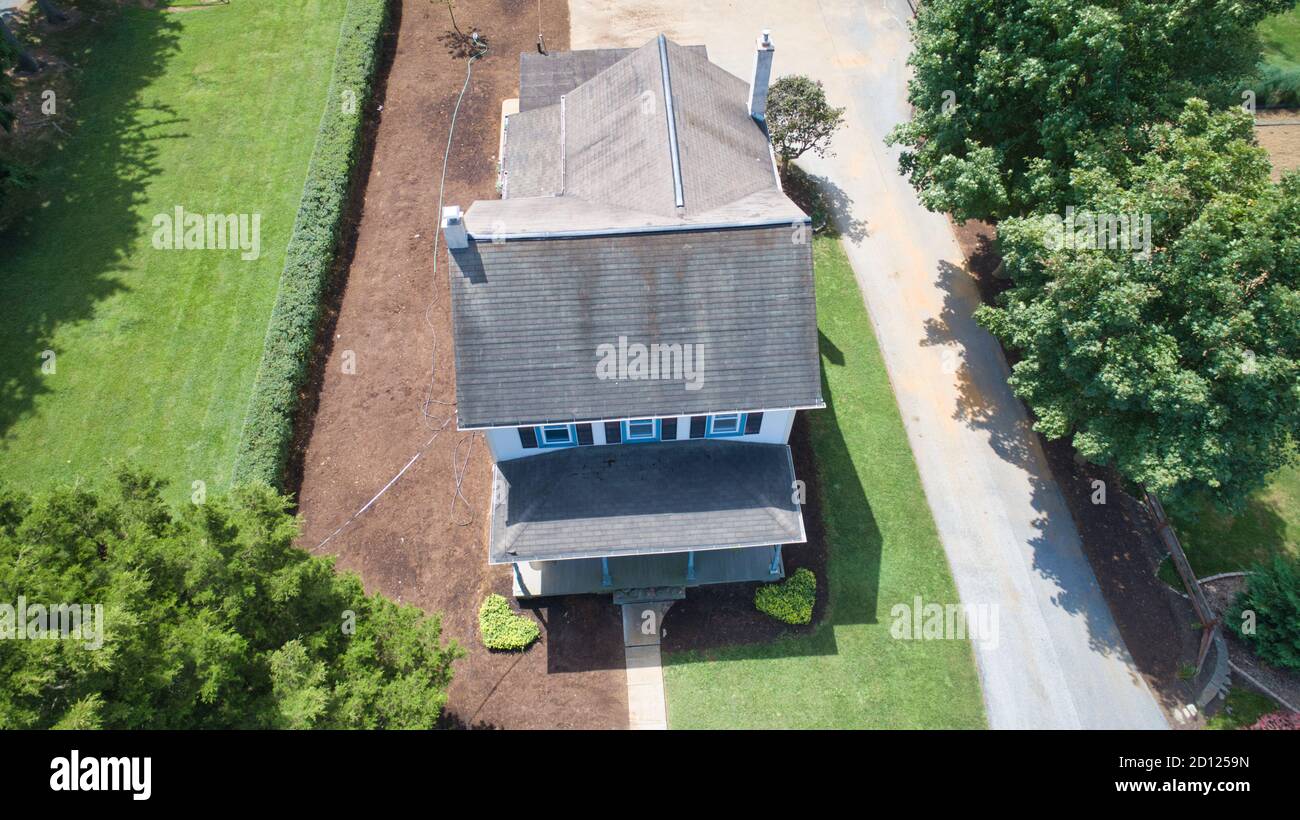 Broad Run Cheesehouse and Swiss Heritage Winery Shops in Amish country near  Dover Ohio Swiss architecture Stock Photo - Alamy