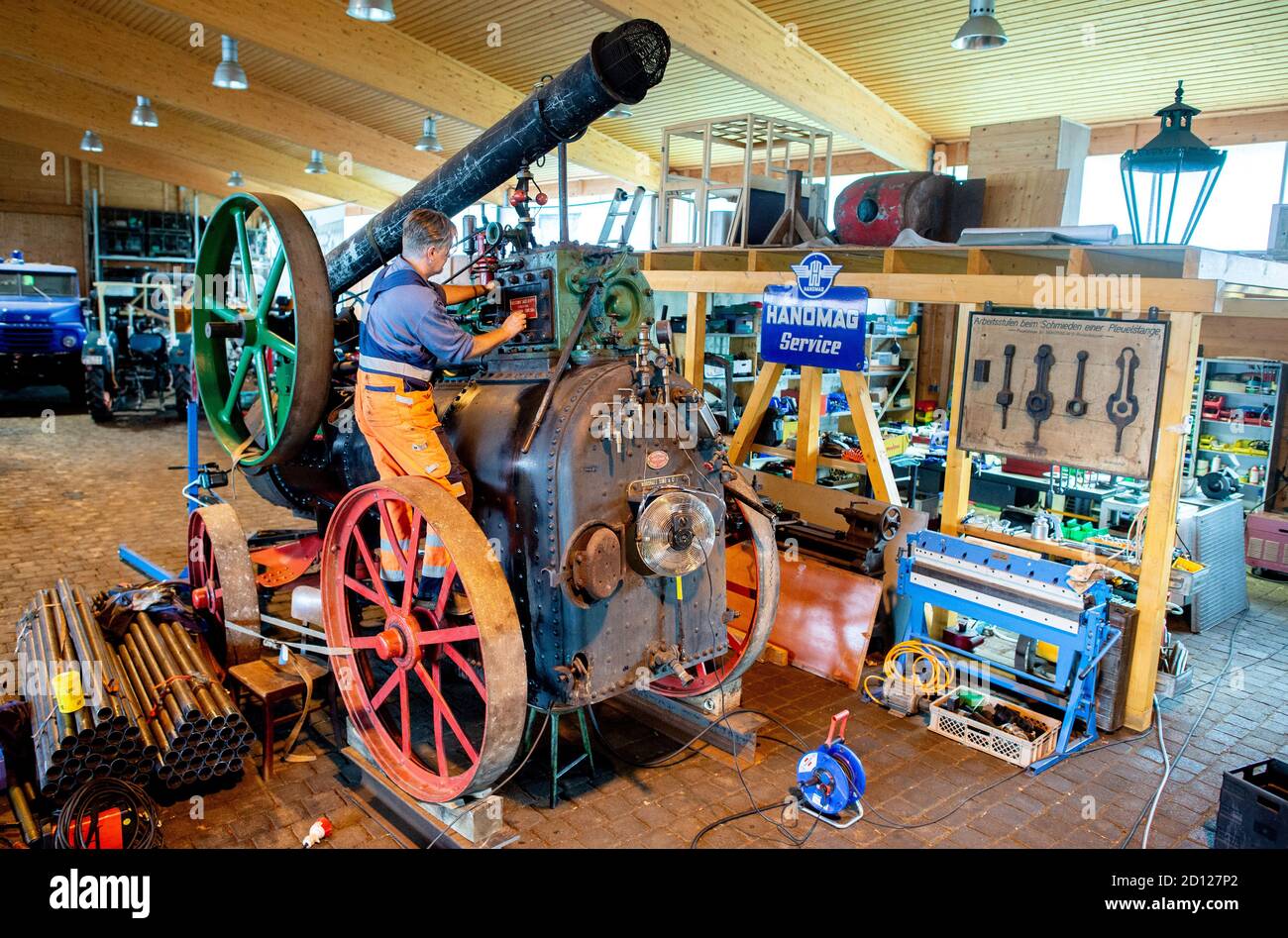 Locomobile hi-res stock photography and images - Page 3 - Alamy