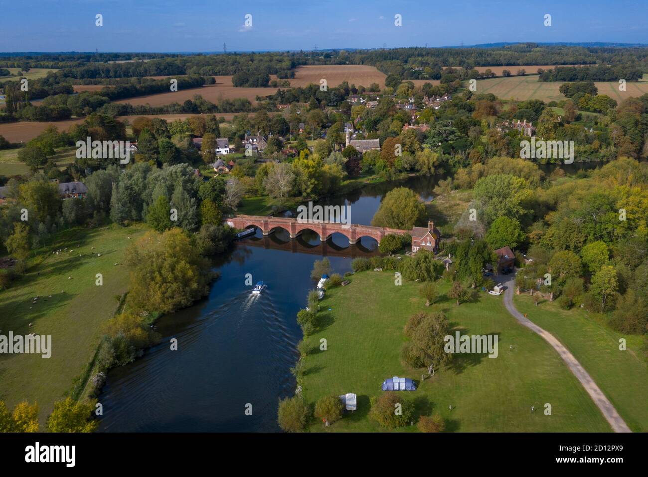 Thames River and Bridge with Village of Clifton Hamden, Oxfordshire Stock Photo