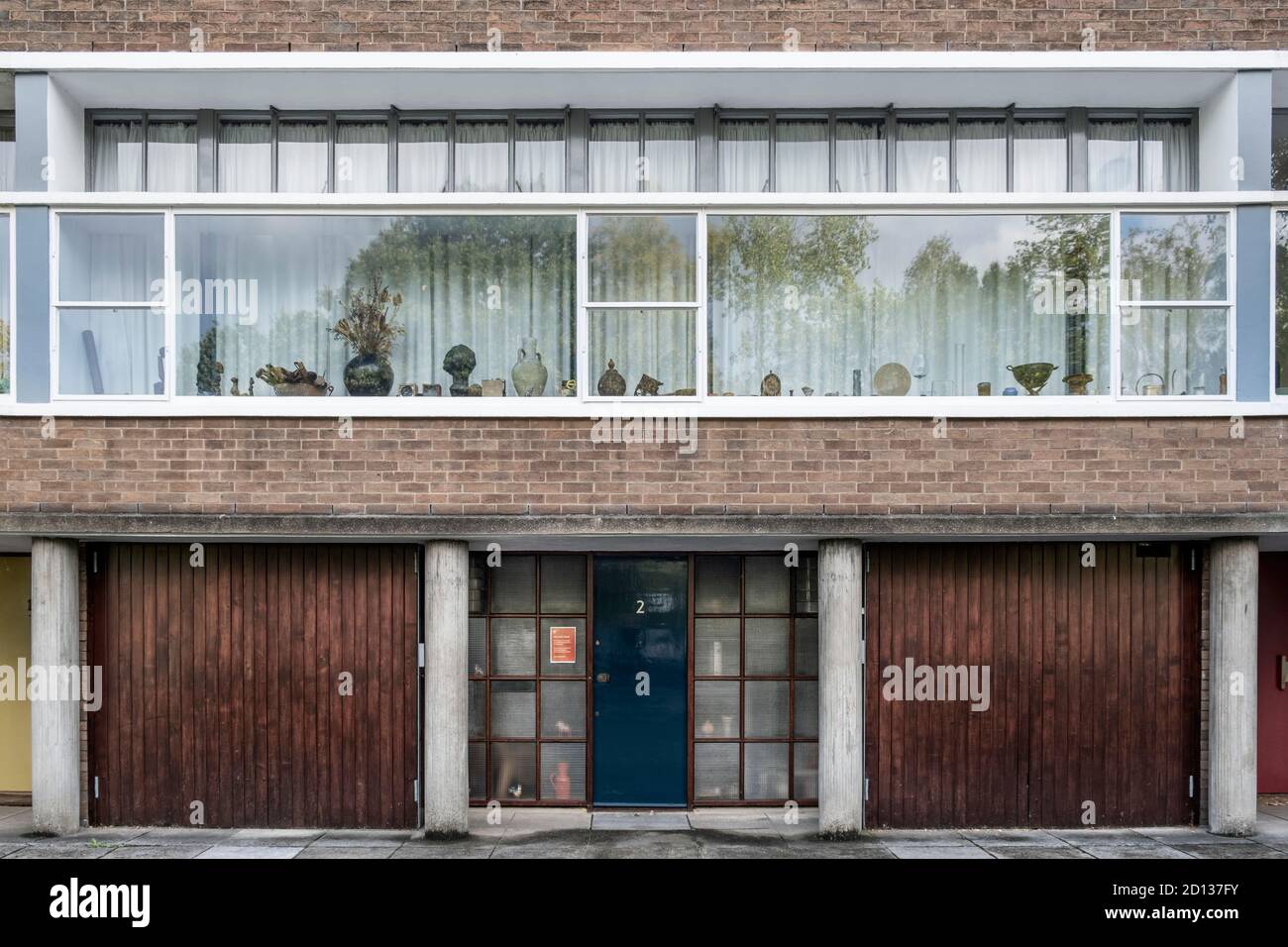 UK, London, Hampstead. Facade of 2 Willow Road, designed by architect Erno Goldfinger Stock Photo