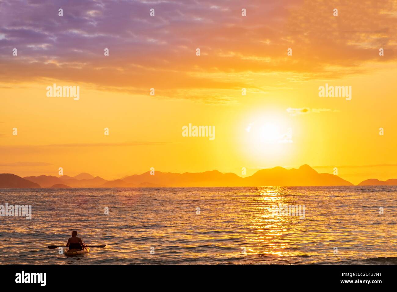Sun Rising High Resolution Stock Photography and Images Alamy