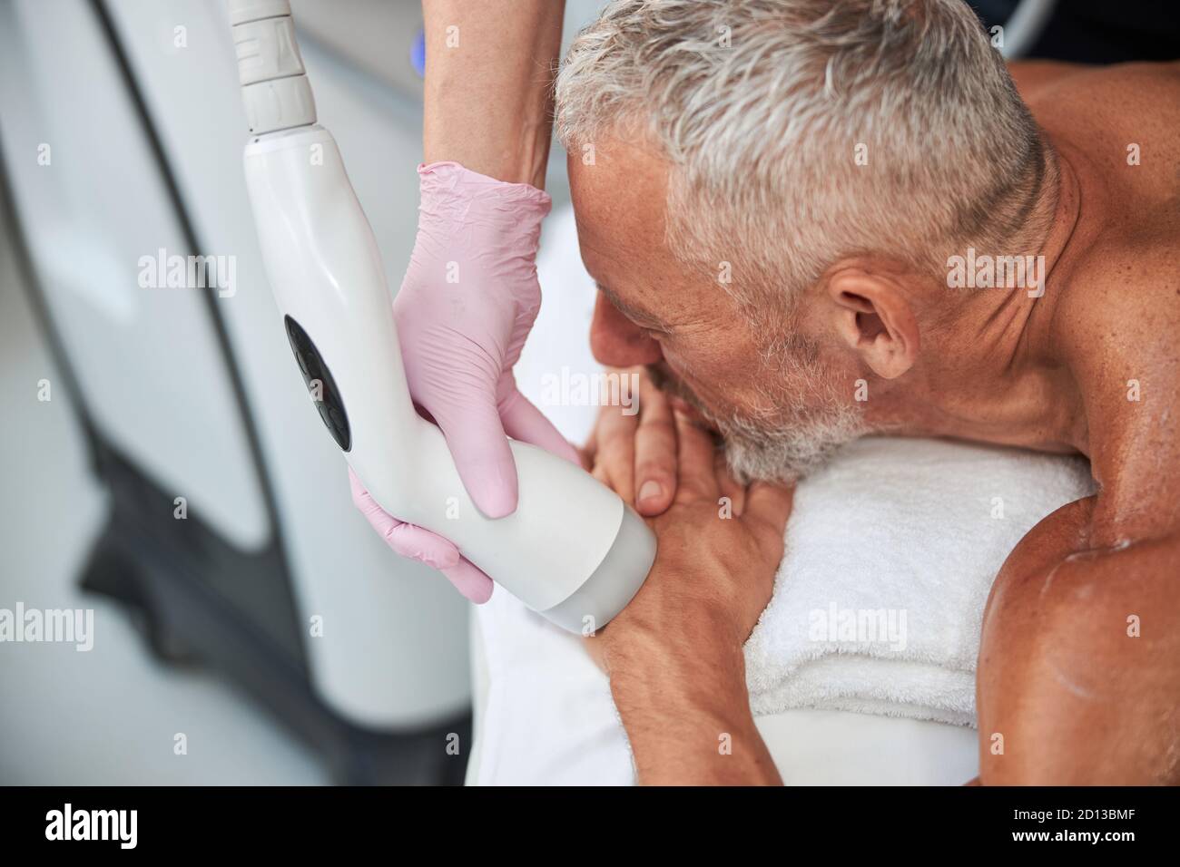 Ultrasonic cavitation machine hi-res stock photography and images - Alamy