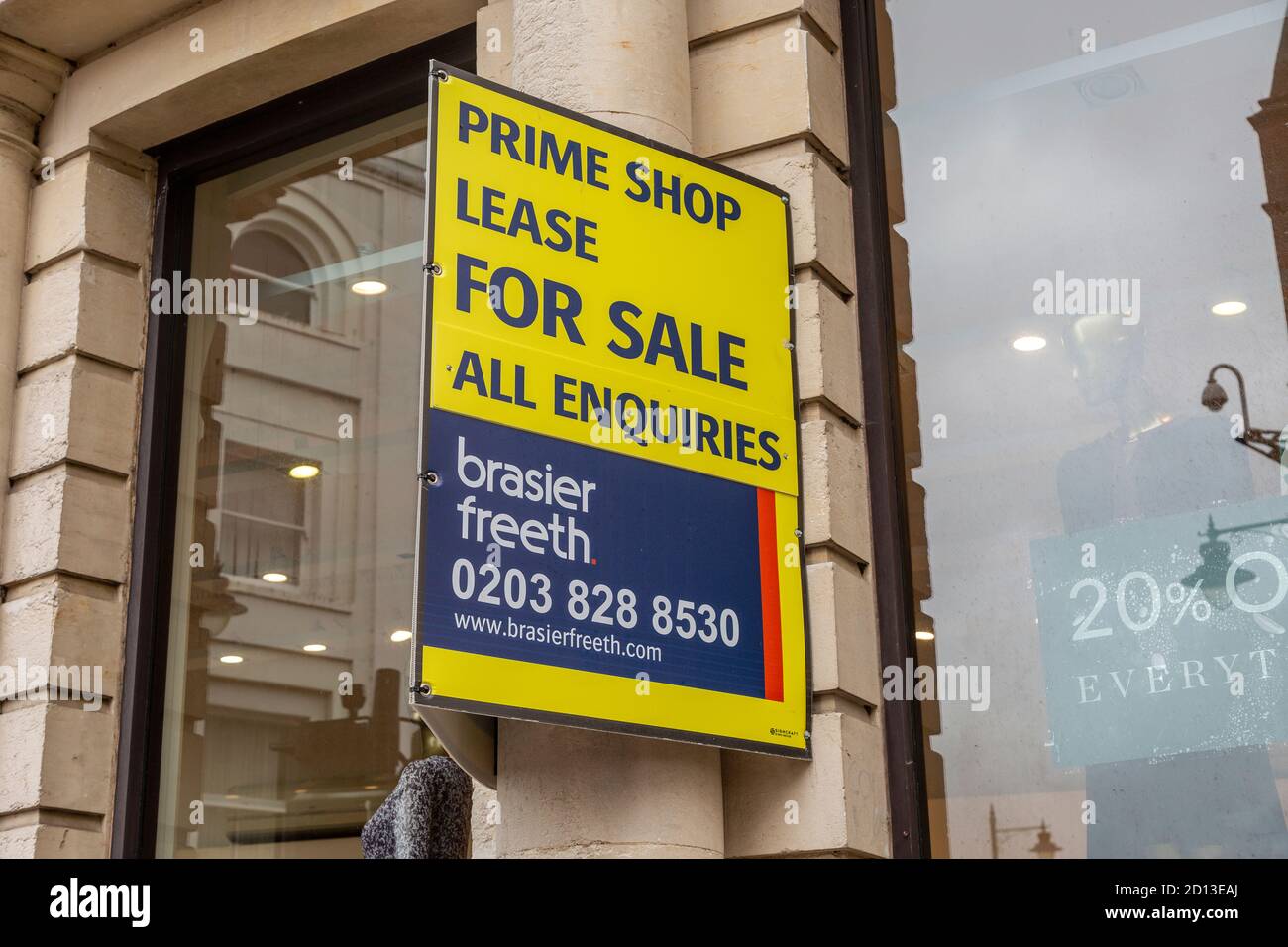 Prime shop lease for sale Brasier Freeth estate agency sign, Newbury, Berkshire, England, UK Stock Photo