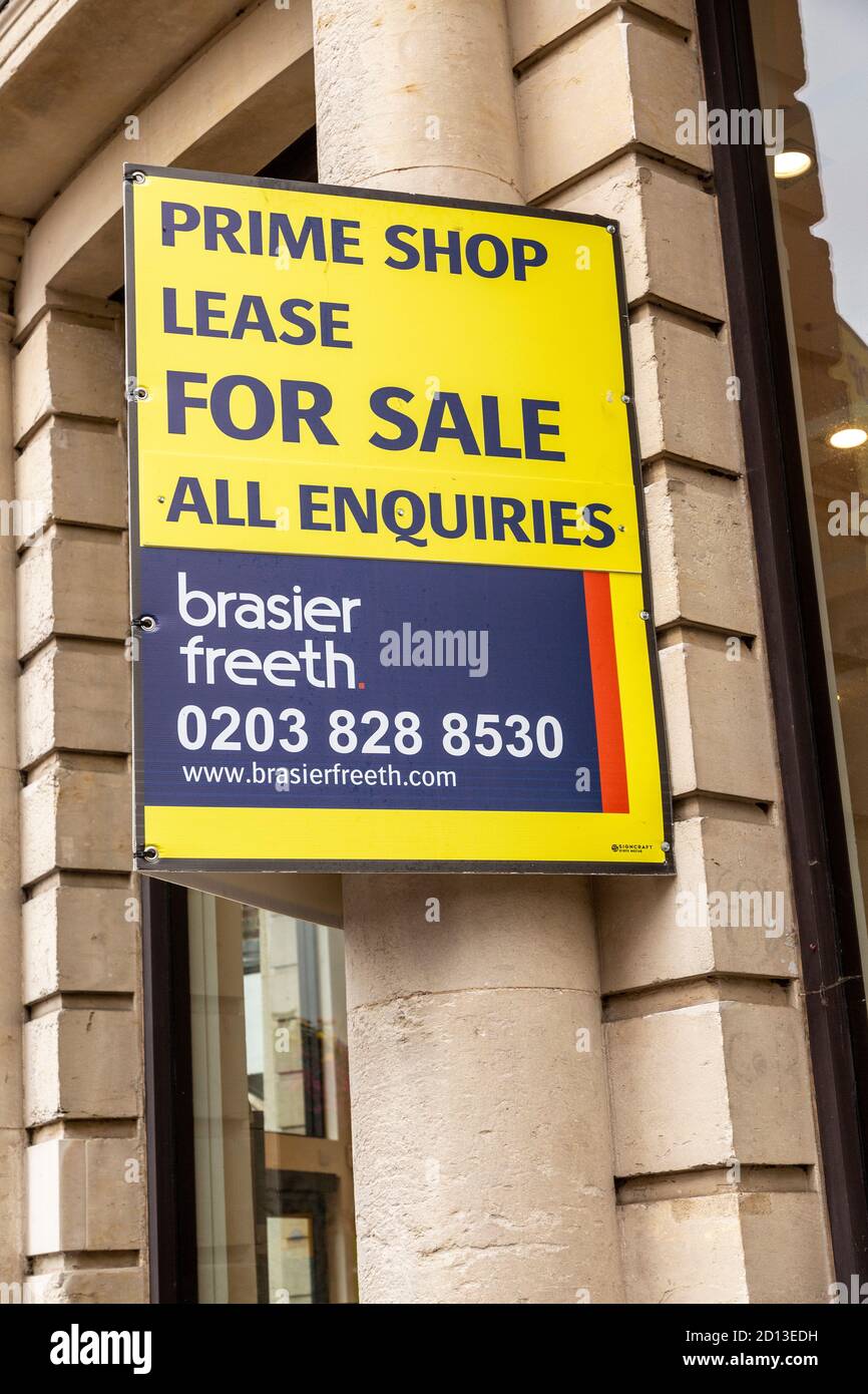 Prime shop lease for sale Brasier Freeth estate agency sign, Newbury, Berkshire, England, UK Stock Photo