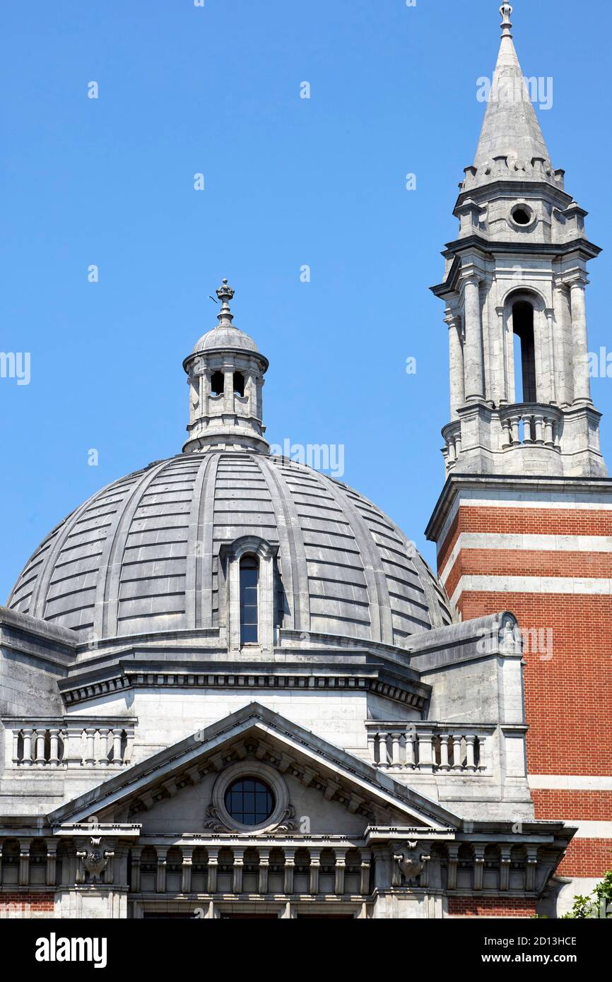 Westminster Cathedral (1903) John Francis Bentley. London cityscape,  streets and facades, London, United Kingdom. Architect: Various, 2020 Stock  Photo - Alamy