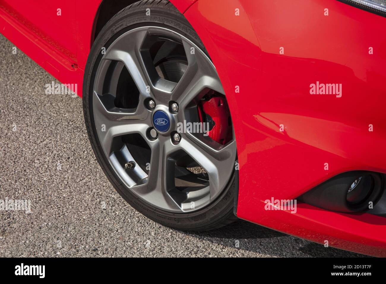 Red ford fiesta st hi-res stock photography and images - Alamy