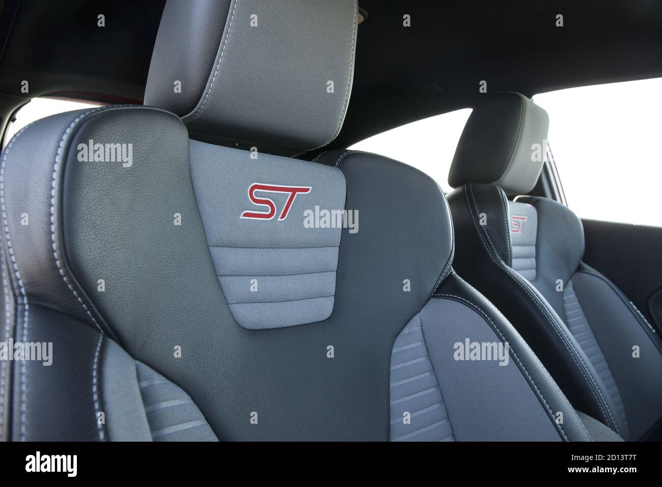 Red ford fiesta st hi-res stock photography and images - Alamy