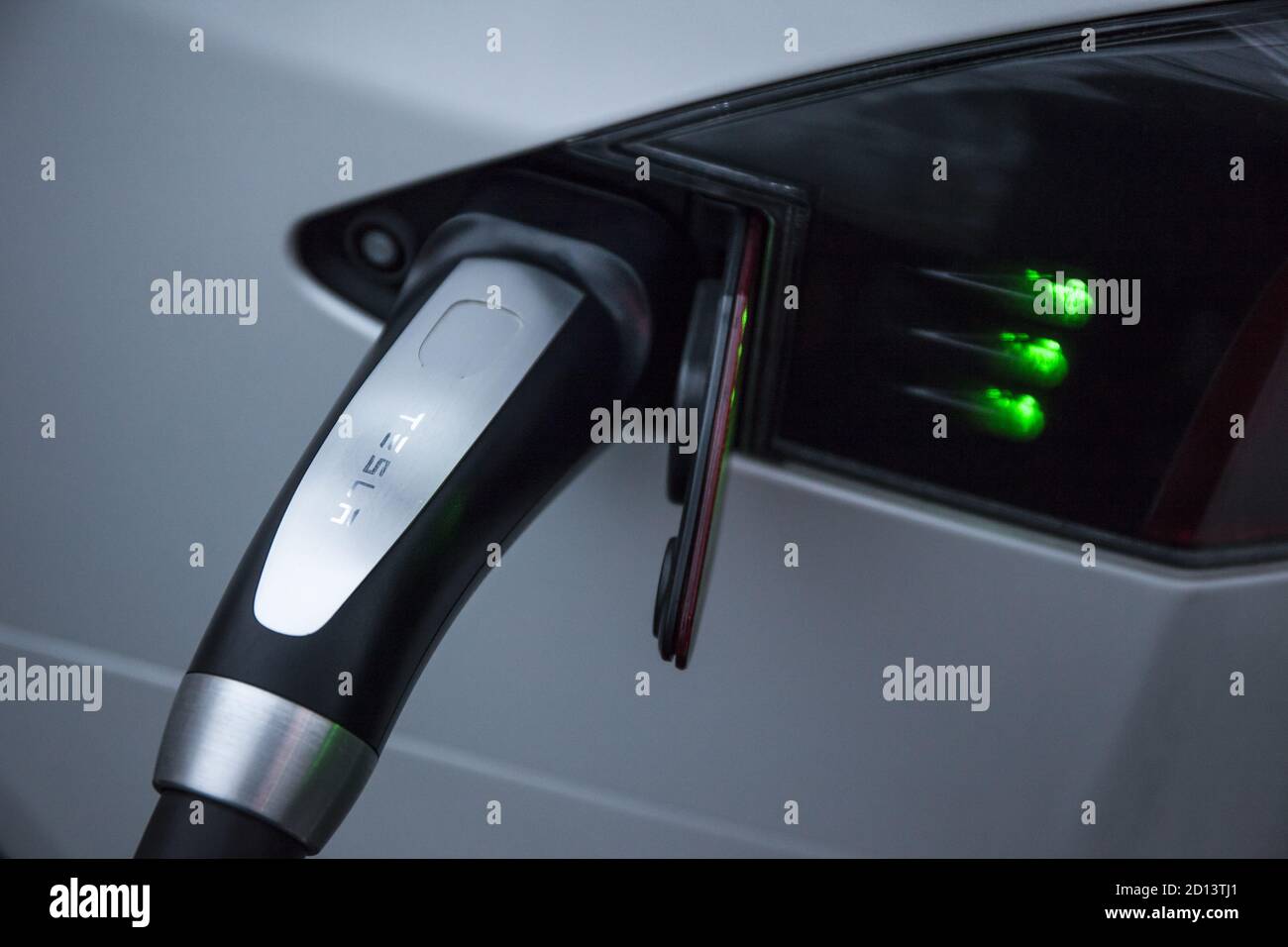 Tesla Model S P85 Road trip from London to Oslo using the