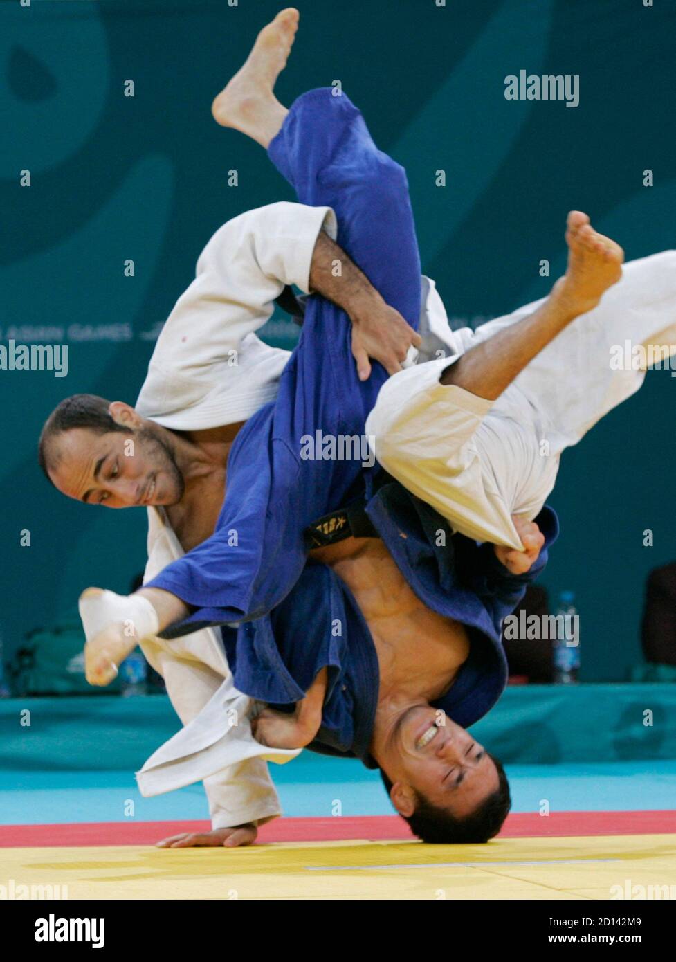 Final mens under 60kg judo hi-res stock photography and images - Alamy