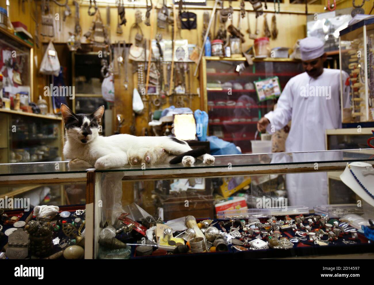 caterpillar shoes souq