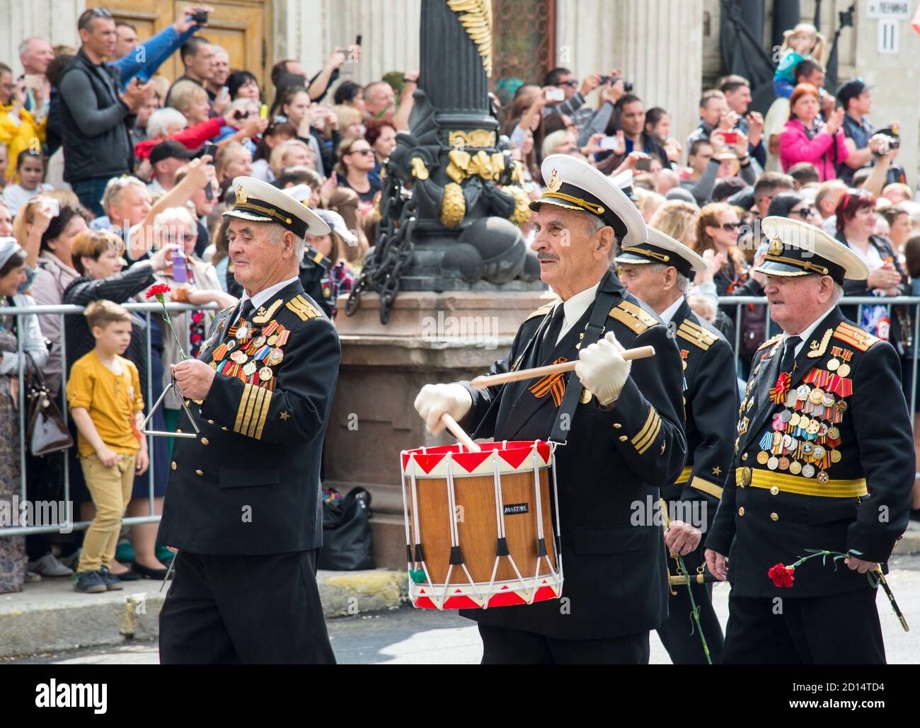 Wwii victory parade hi-res stock photography and images - Alamy