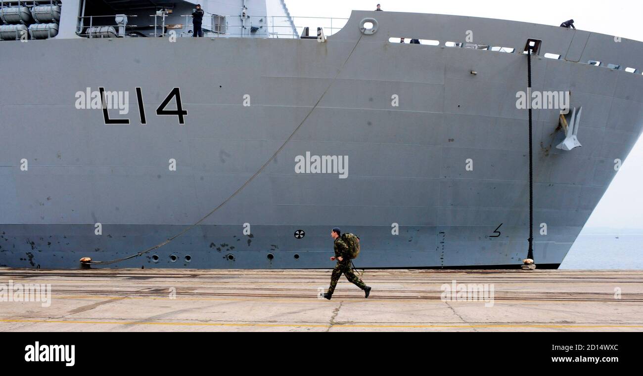 Transport Comparison High Resolution Stock Photography And Images Alamy