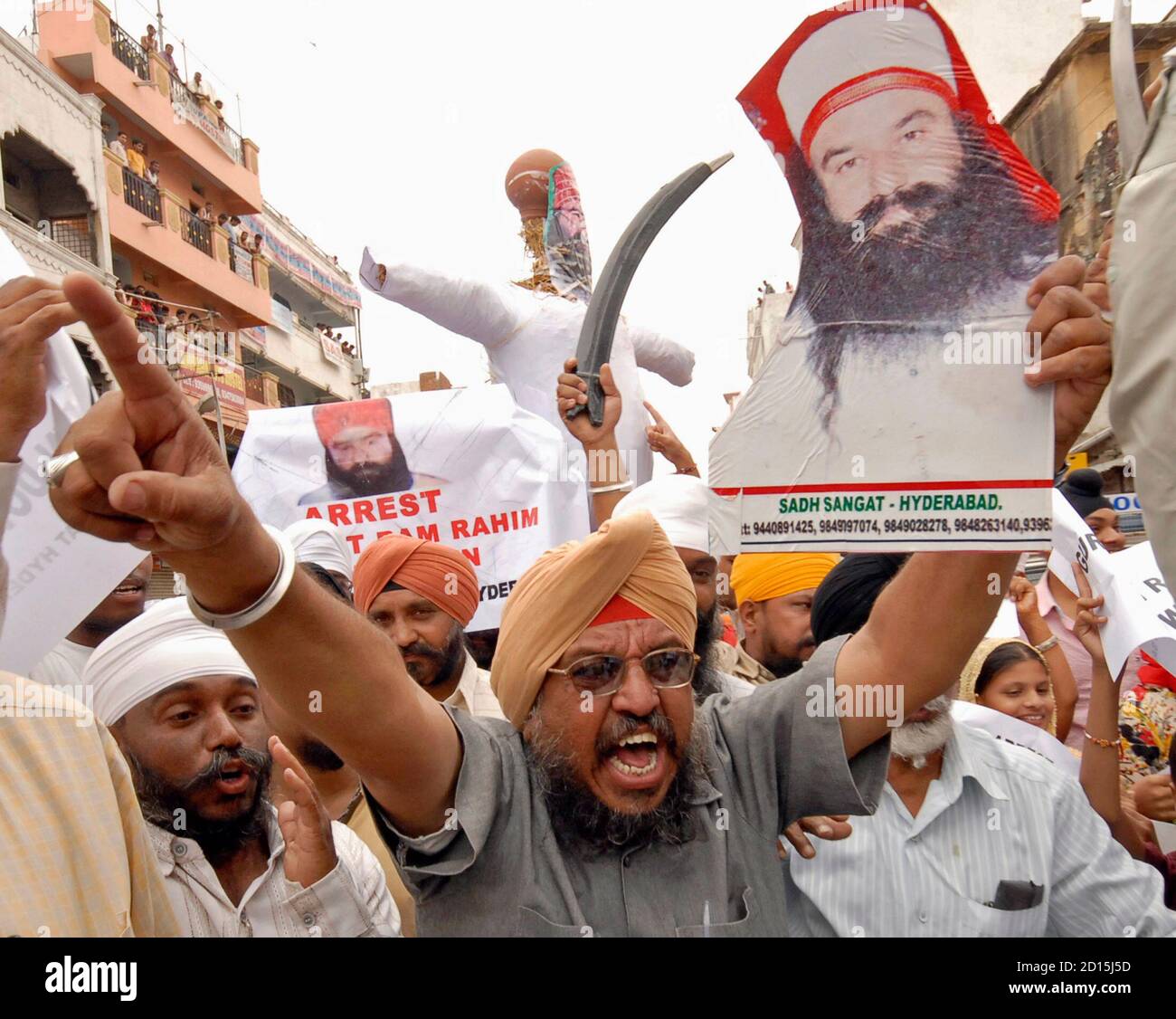Dera sacha sauda hi-res stock photography and images - Alamy Dera sacha sauda hi-res stock photography and images - Alamy