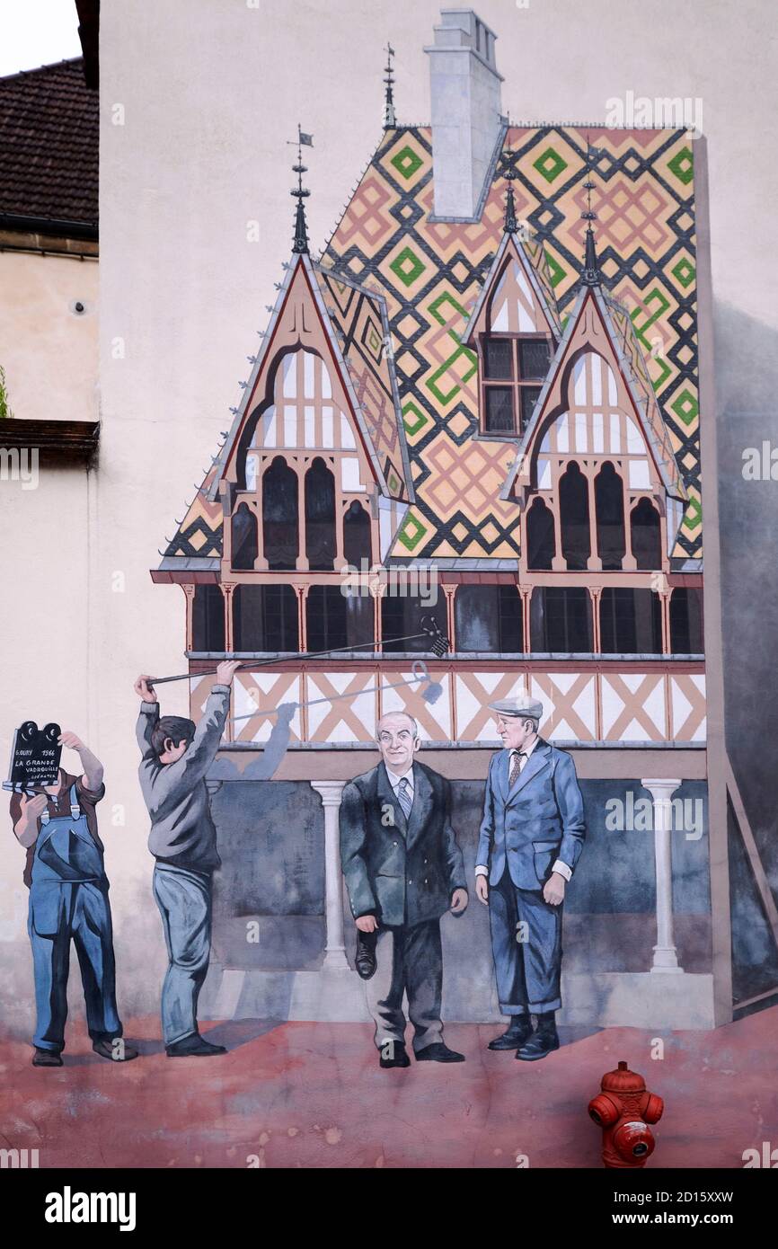 France, Cote d'Or, Beaune, Fresco in homage to the shooting of the film La  Grande Vadrouille with Louis de Funes and in Bourvil, work by Patrick Bidau  Stock Photo - Alamy