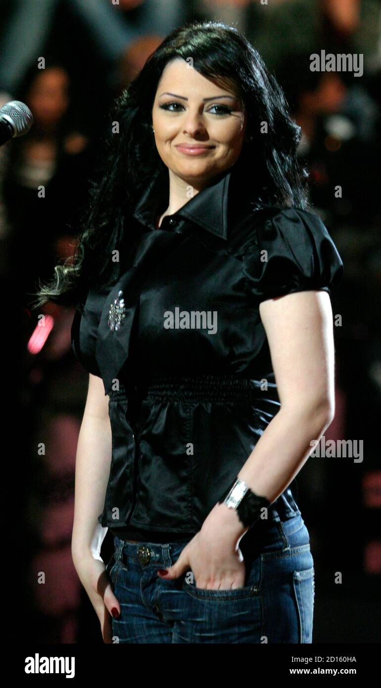 Jordanian singer Diana Karazon performs during a program for Dubai TV in  Beirut April 17, 2007. Picture taken April 17, 2007. REUTERS/Khalil Hassan  (LEBANON Stock Photo - Alamy