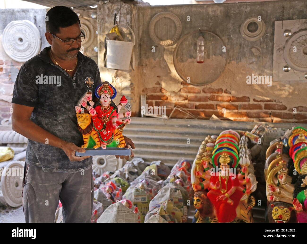 Beawar, Rajasthan, India, Oct. 5, 2020: Idols of Goddess Durga for the upcoming Durga Puja festival, in Beawar. The nine-day Durga Puja festival, which commemorates the slaying of the demon king Mahishasur by the goddess Durga, marks the triumph of good over evil. Hindu festival will begin on Oct. 17. Credit: Sumit Saraswat/Alamy Live News Stock Photo