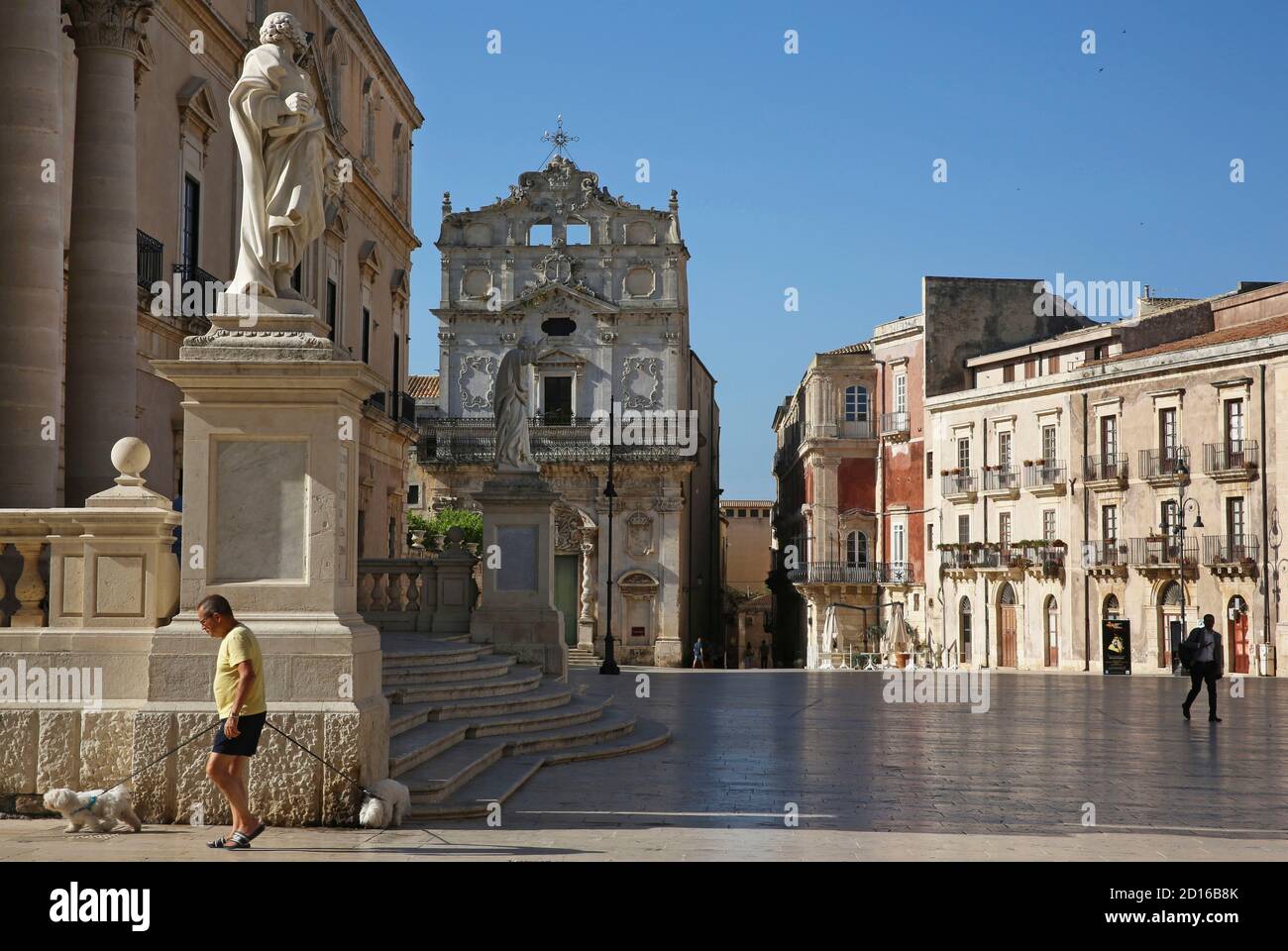 Italy, Sicily, Syracuse, Ortigia island, catedral of Syracuse and santa lucia alla badia church on the duomo square Stock Photo