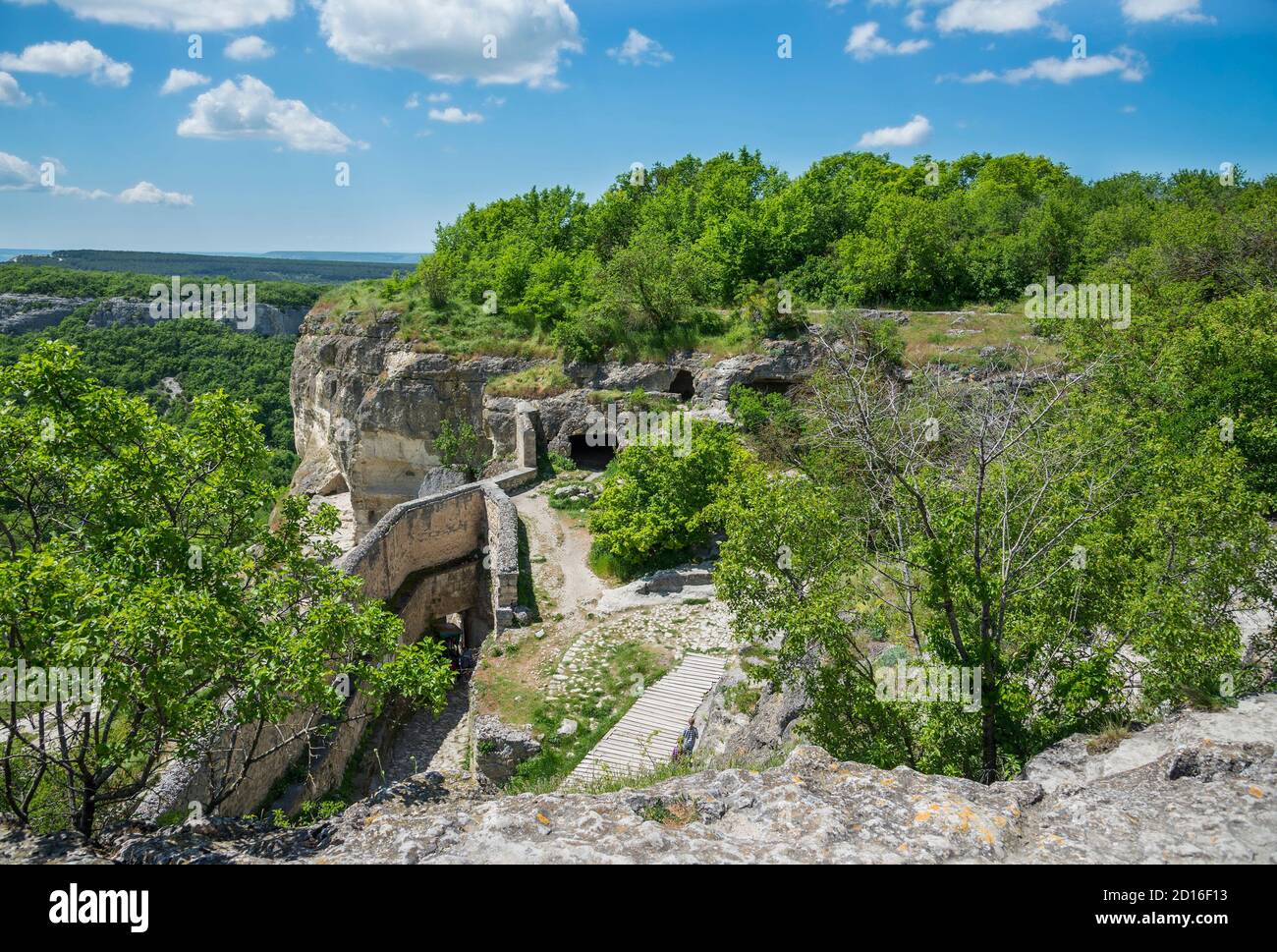 ChufutKale, medieval cave settlement in Crimea Stock Photo Alamy