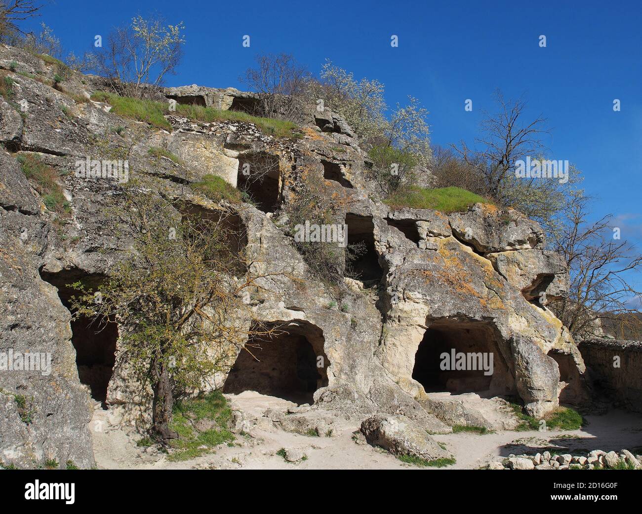 ChufutKale, medieval cave settlement in Crimea Stock Photo Alamy