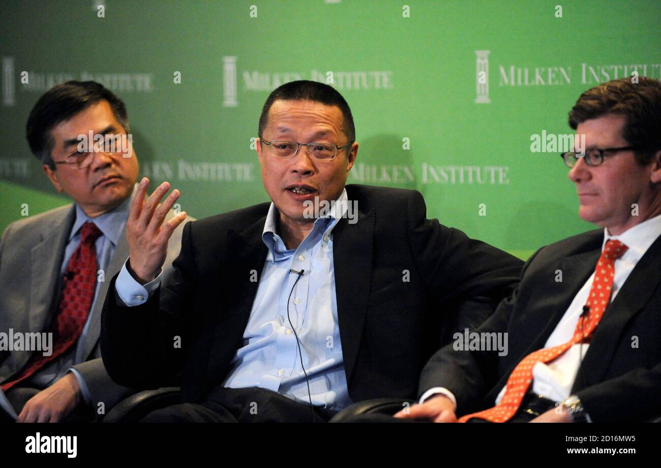 Gary Locke (L), Partner and Co-Chair of China Practice, Davis Wright Tremaine LLP; Former Governor of Washington State listens as Charles Liu (C), Founder and Managing Partner of Hao Capital and Jim Lavelle (R), Managing Director and Group Head of Industrial and Environmental Technologies at Houlihan Lokey participate in the the 'Lowering Barriers to Investing in China's Small Businesses' panel at the 2008 Milken Institute Global Conference in Beverly Hills, California April 29, 2008. REUTERS/Phil McCarten (UNITED STATES) Stock Photo