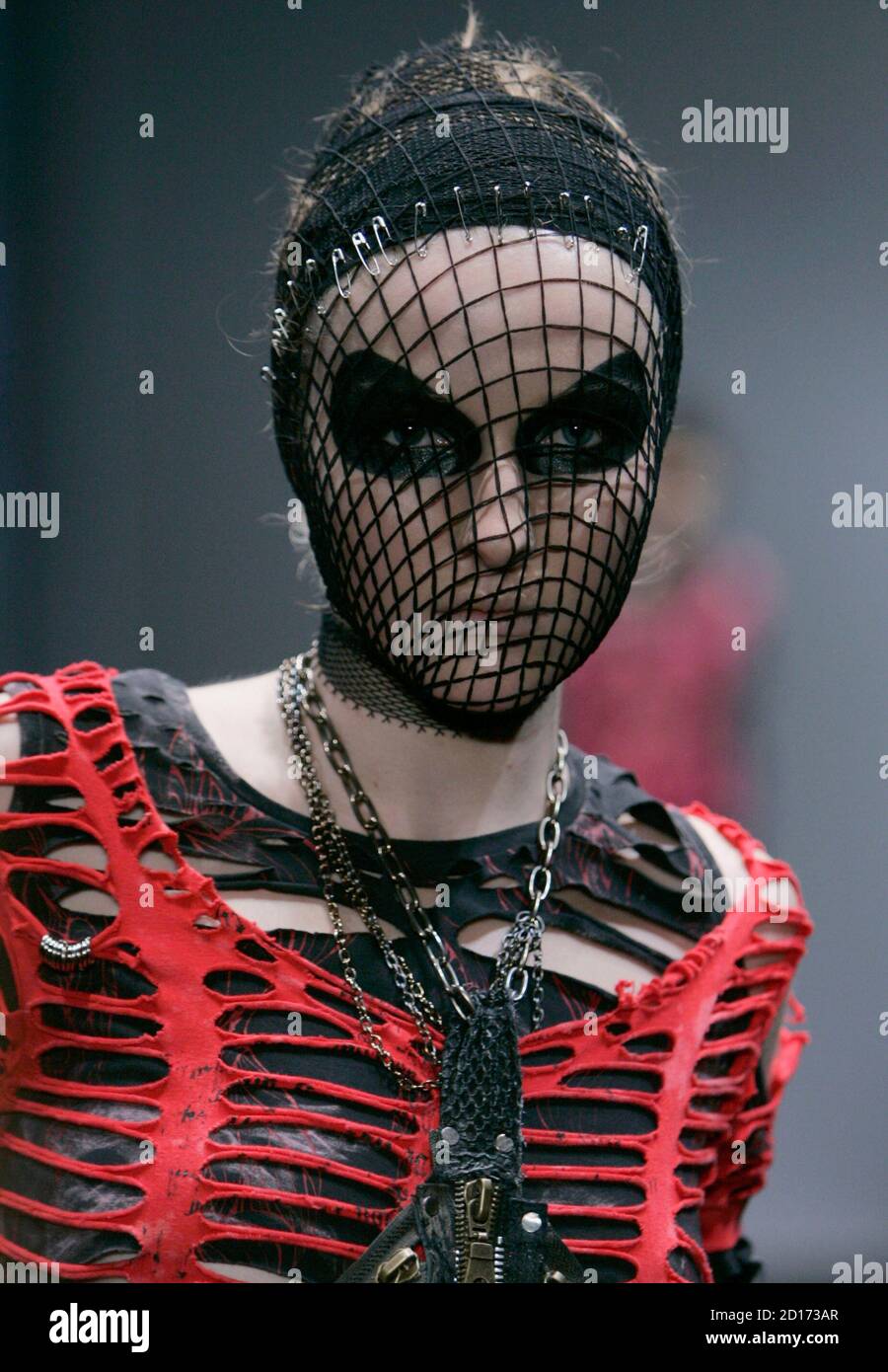 A model displays a gothic fashion creation by Japanese designer Naoto Hirooka at a fashion show in Tokyo August 31, 2007. REUTERS/Michael Caronna (JAPAN) Stock Photo