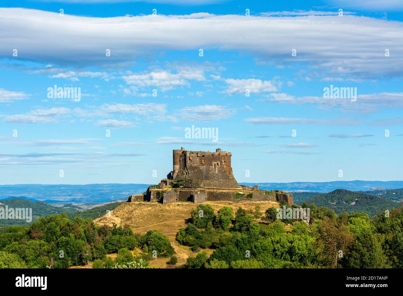 Murol castle, Volcanoes of Auvergne Regional Nature Park, Puy de Dome ...