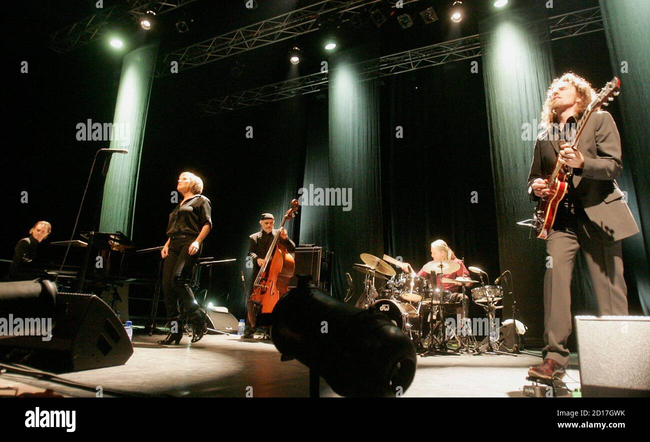 Hans van oosterhout hi-res stock photography and images - Alamy