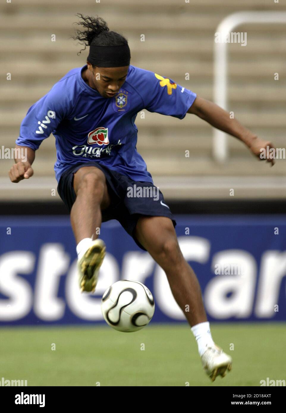 Brazil's Ronaldinho controls the ball at a soccer training session in Bergisch  Gladbach during the World Cup soccer tournament June 26, 2006.  REUTERS/Paulo Whitaker (GERMANY Stock Photo - Alamy