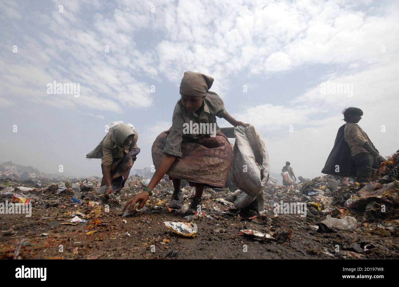 Rag pickers india hires stock photography and images Alamy