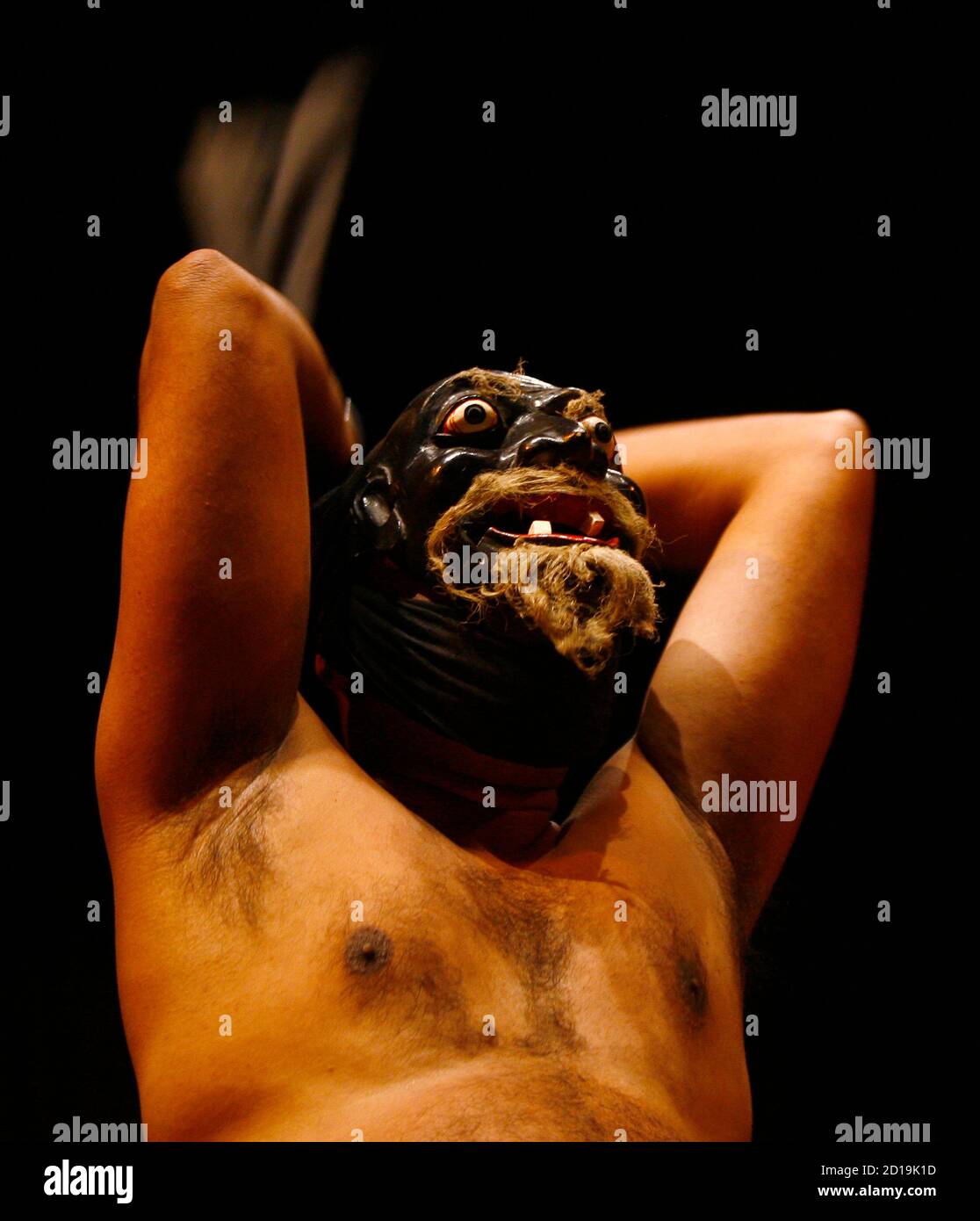 Sri lanka dancer mask in hi-res stock photography and images - Alamy
