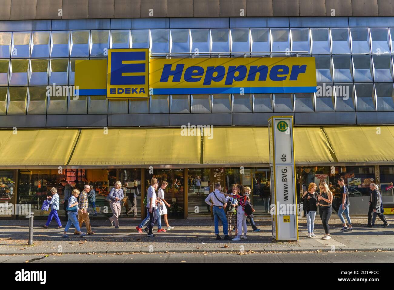 Edeka store hi-res stock photography and images - Page 4 - Alamy