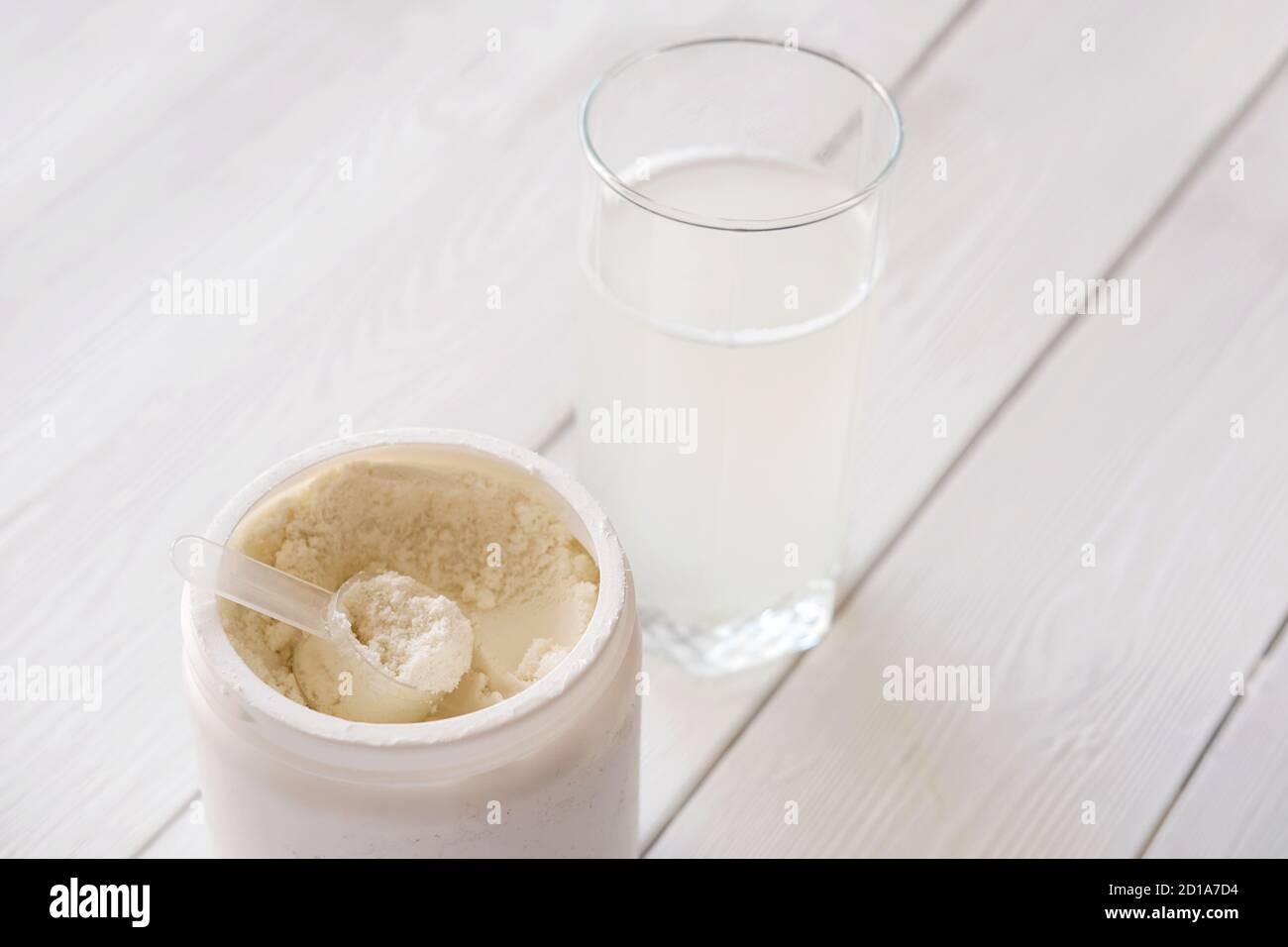 How to Mix Collagen Powder with Water