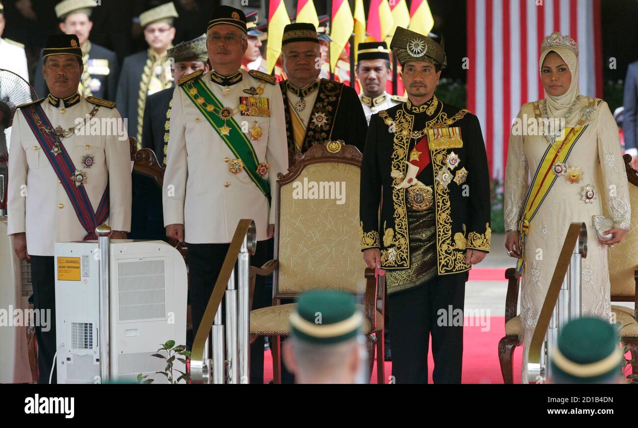 Queen Nur Zahirah L High Resolution Stock Photography and Images 