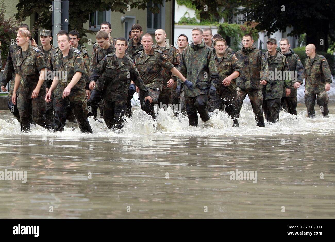 German bundeswehr soldiers 2005 hi-res stock photography and images - Alamy