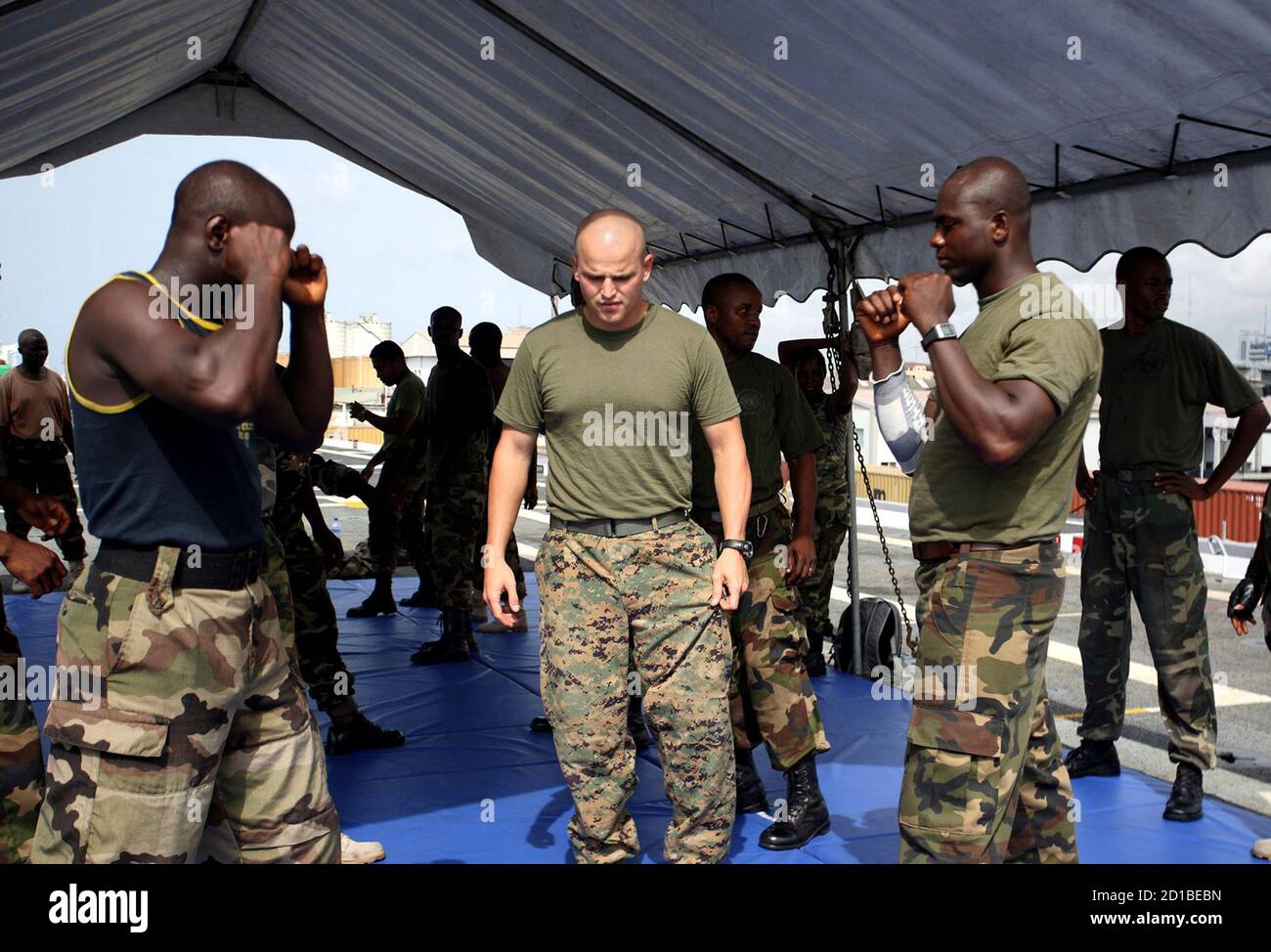 Nigeria navy hi-res stock photography and images - Alamy