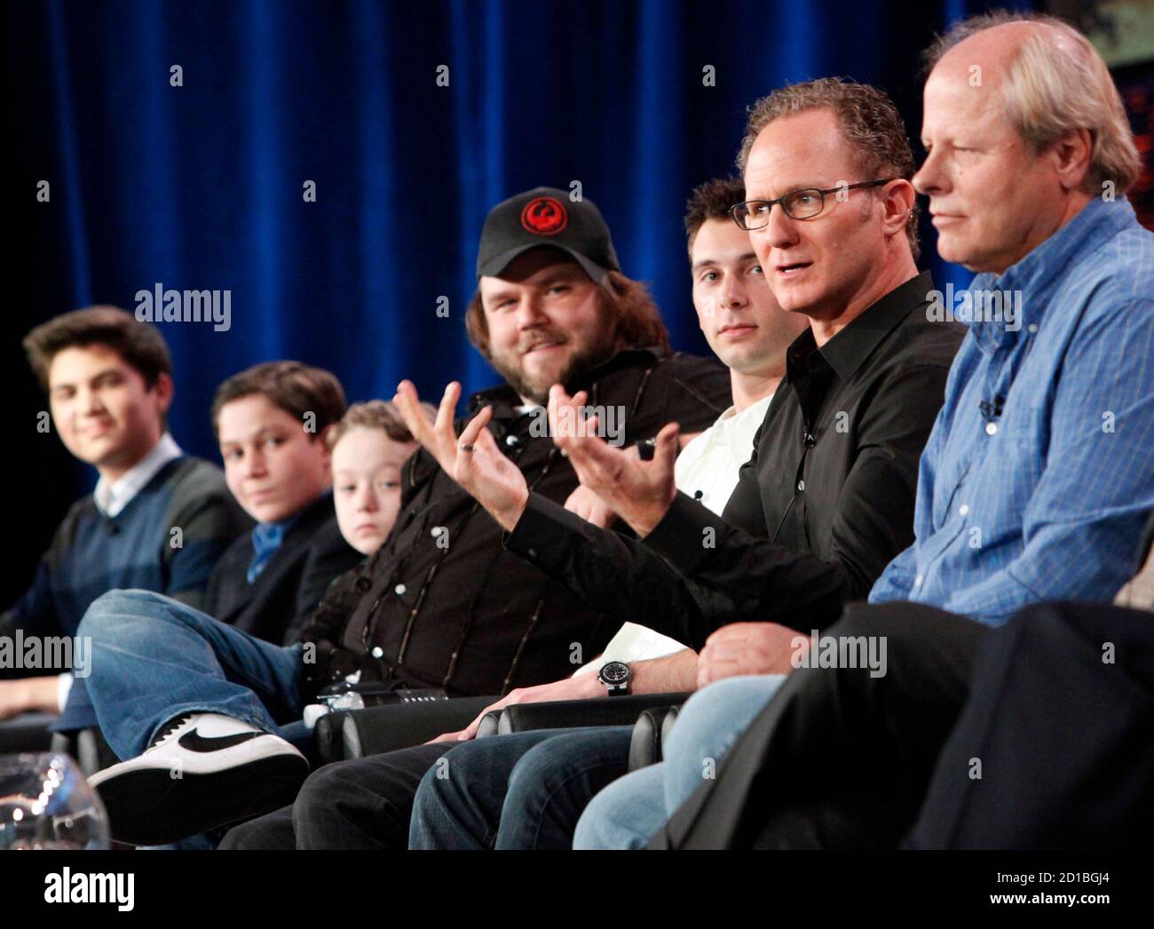 Executive producer Todd Holland (2nd R) of the series 'Sons of Tucson' speaks as cast members (L-R) Matthew Levy, Frank Dolce, Benjamin Stockham, Tyler Labine, executive producer Justin Berfield, and executive producer Matthew Carlson (far R) look on while they participate in a panel discussion at the Fox Broadcasting Company Winter 2010 Television Critics Association press tour in Pasadena, January 11, 2010. REUTERS/Danny Moloshok (UNITED STATES - Tags: ENTERTAINMENT) Stock Photo