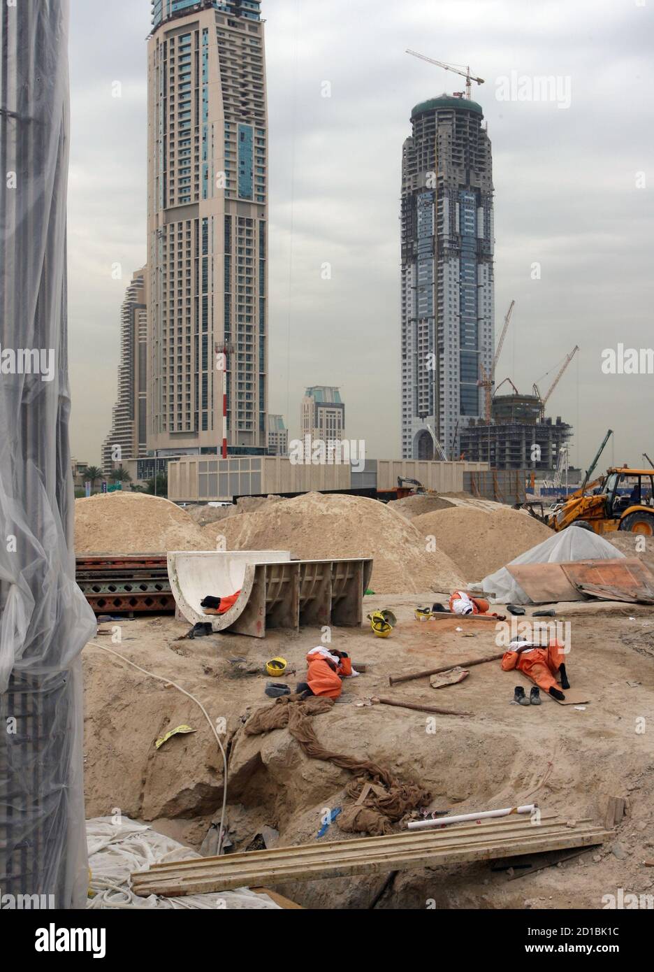 Dubai construction employees hires stock photography and images Alamy