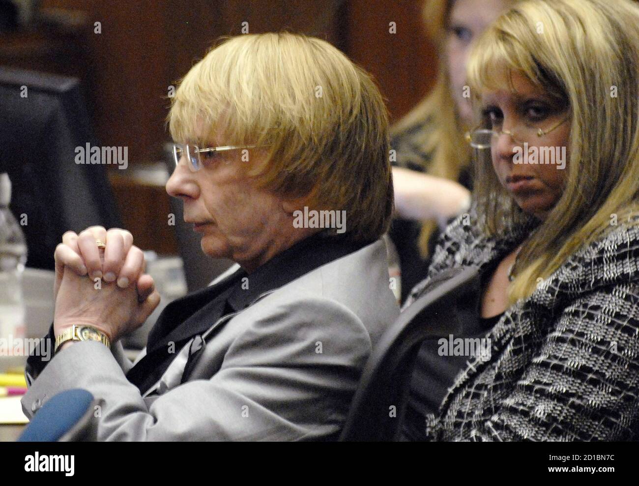 Music producer Phil Spector (L) sits next to defense attorney Linda Kenny Baden as they listens to testimony during his murder trial in Los Angeles Superior Court in Los Angeles, California May 9, 2007. Spector is accused of killing actress Lana Clarkson in his home in 2003.   REUTERS/Jamie Rector/Pool   (UNITED STATES) Stock Photo