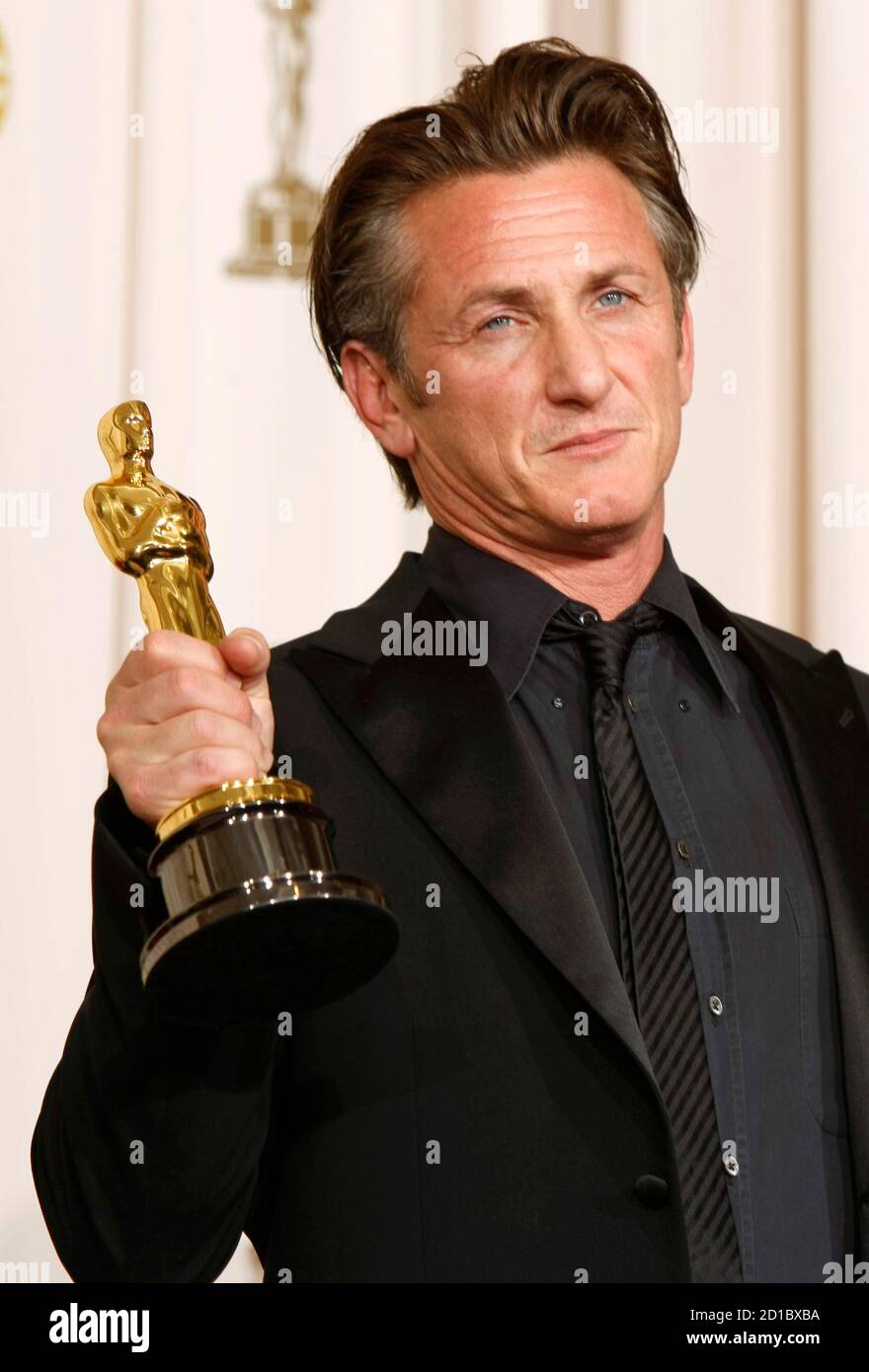 Sean penn with the best actor award hi-res stock photography and images -  Alamy