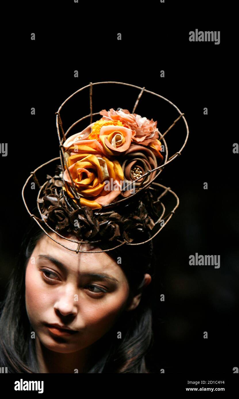 A Model Displays A Hat At Japanese Designer Junya Tashiro S Autumn Winter Collection During Japan Fashion Week In Tokyo March 15 07 Reuters Kiyoshi Ota Japan Stock Photo Alamy