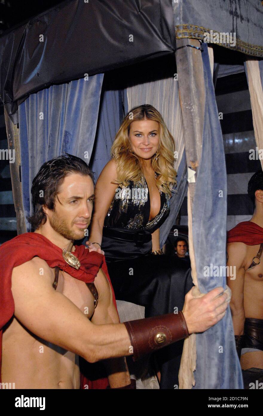 Meet Spartans 2008 Carmen Electra High Resolution Stock Photography And Images Alamy