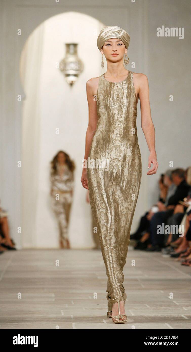 A model displays a creation from the Ralph Lauren Spring 2009 collection  during Fashion Week in New York September 12, 2008. REUTERS/Lucas Jackson  (UNITED STATES Stock Photo - Alamy