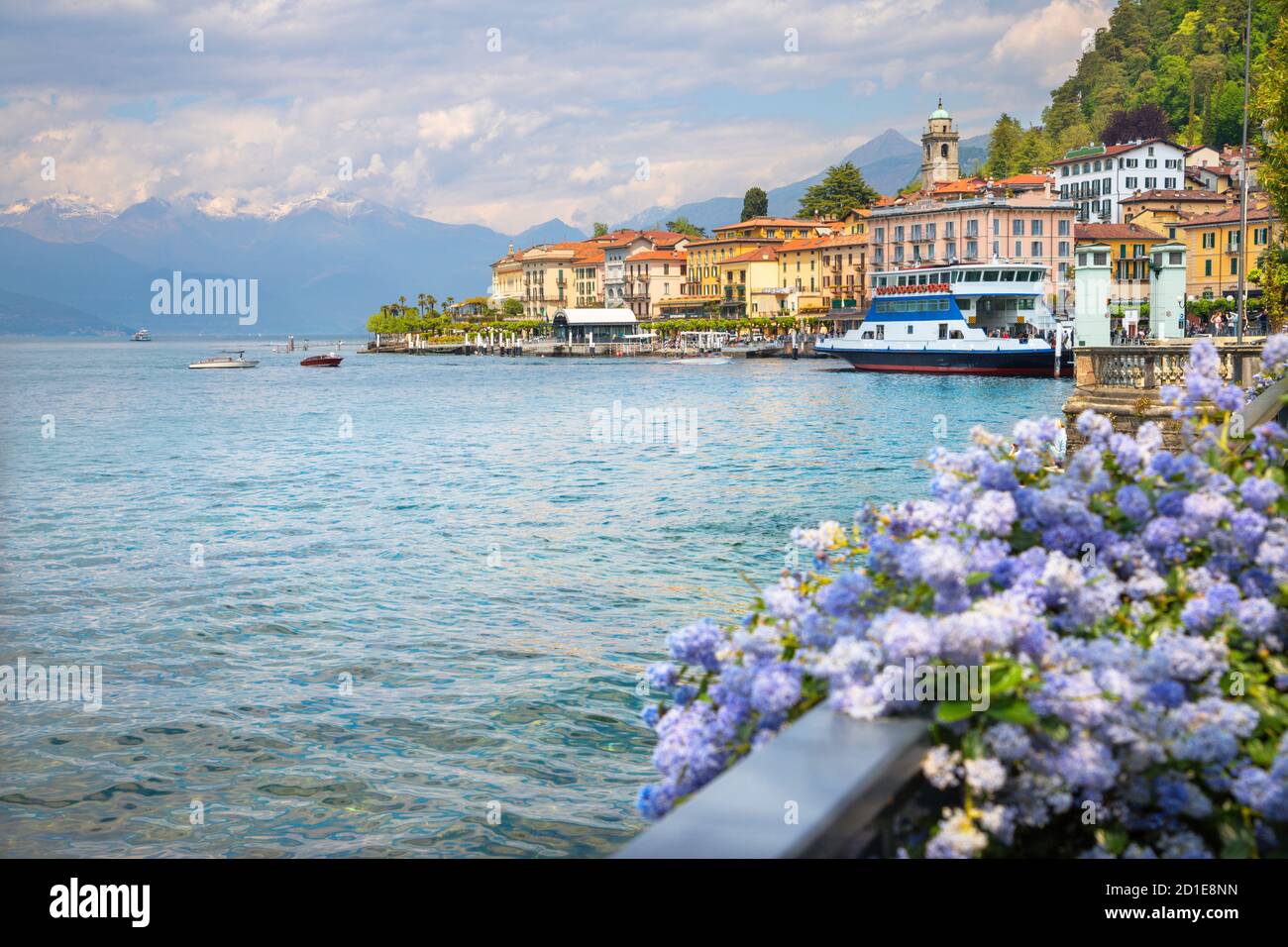 Bellagio - The promenade the town and the alps in the background. Stock Photo