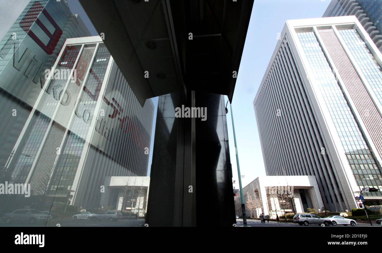 Finance Economy Bank Tokyo Hi Res Stock Photography And Images Page 28 Alamy