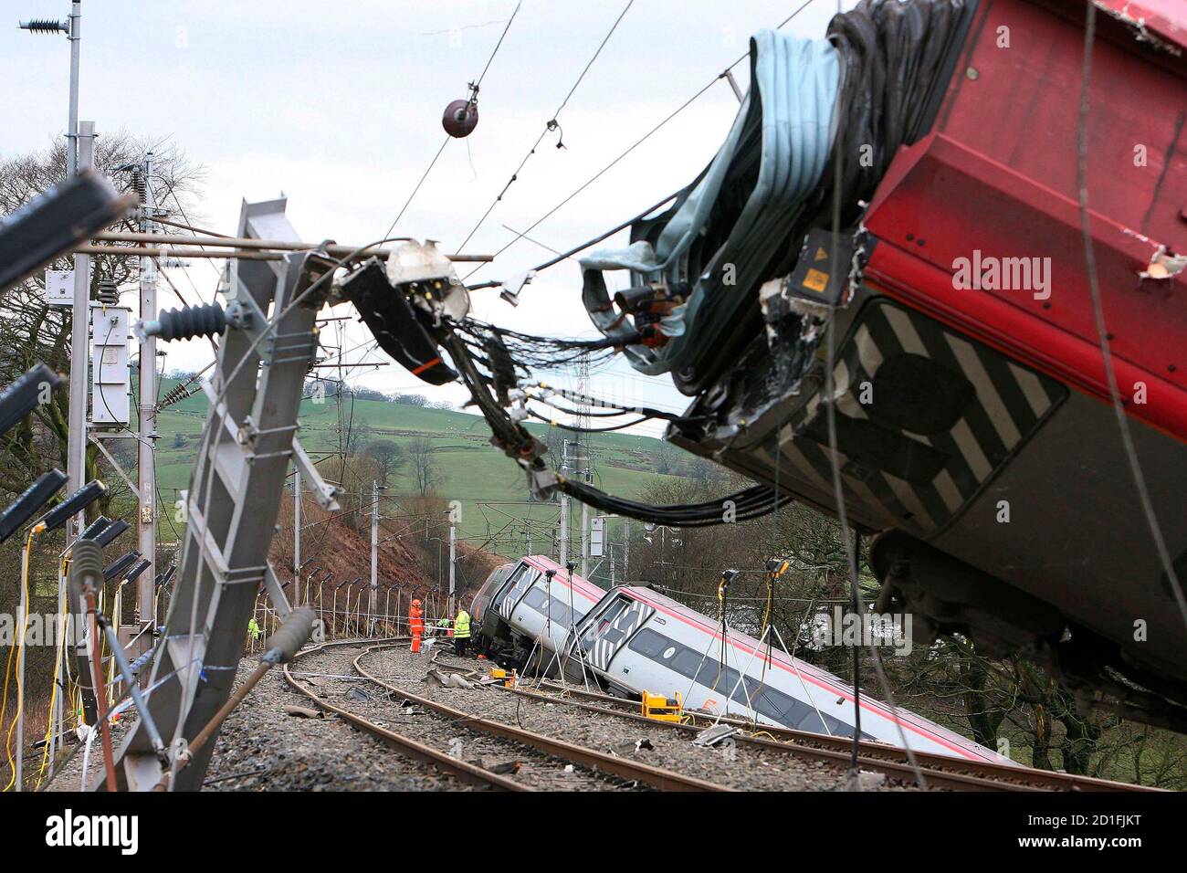 Rail workers scene train accident hi-res stock photography and images ...