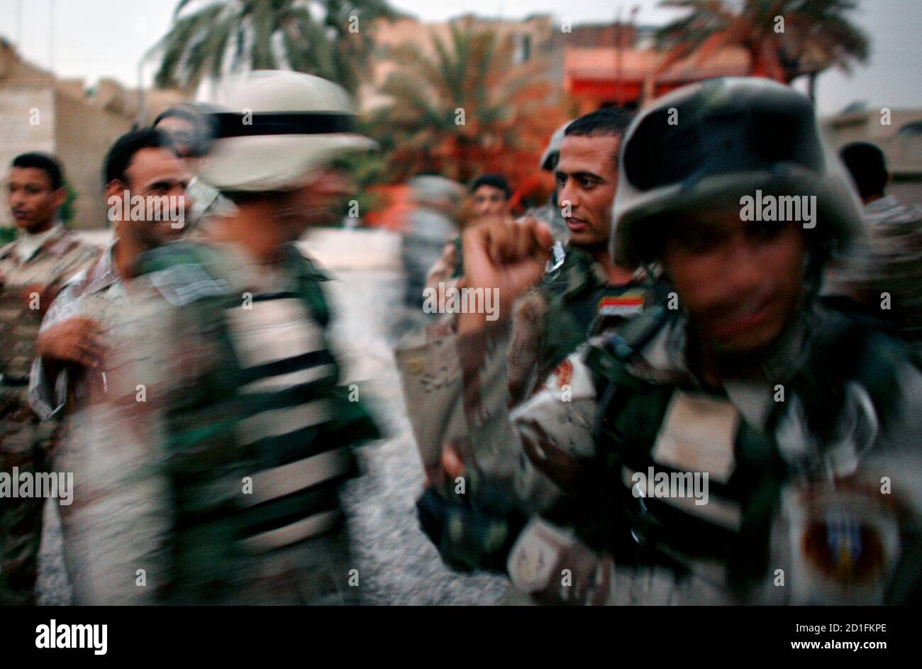Iraqi Army Soldiers High Resolution Stock Photography and Images - Alamy
