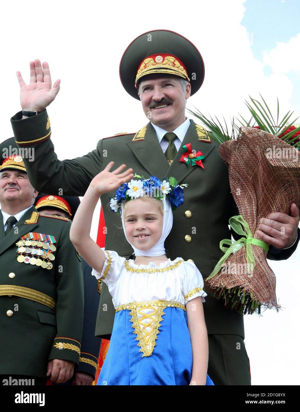 alexander lukashenko military uniform