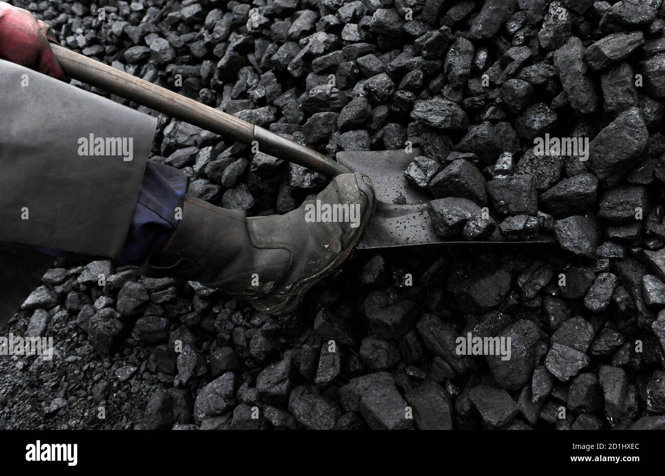 Coal Merchant High Resolution Stock Photography and Images Alamy