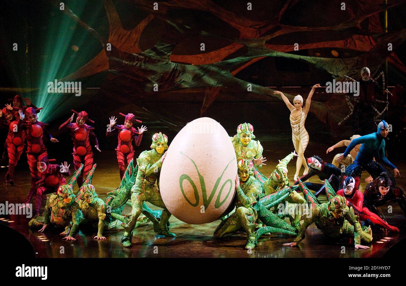 premiere show meaning