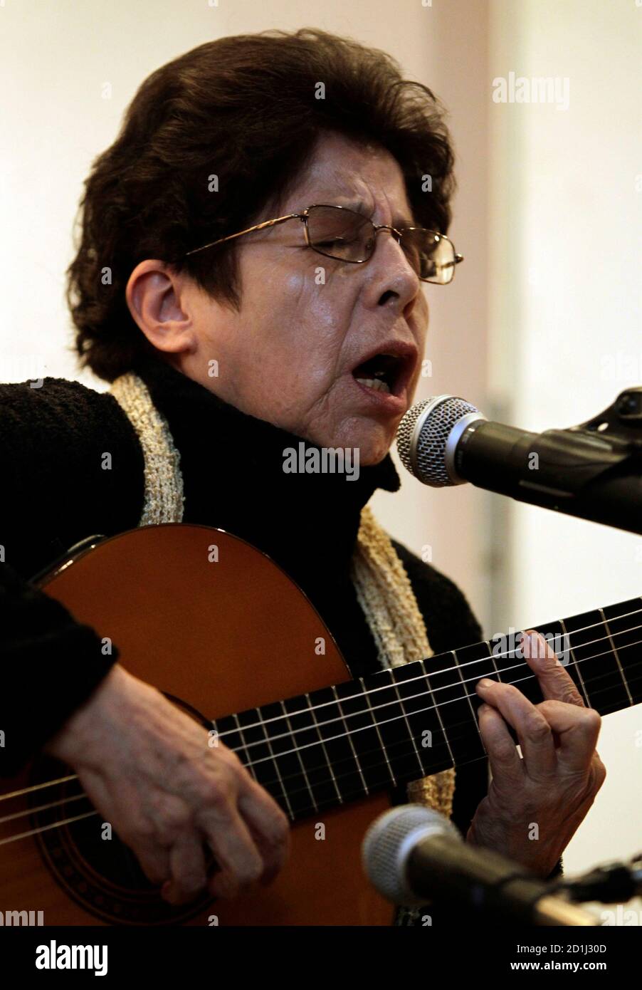 Bolivian Musician Matilde Casazola Performs In La Paz July 27 10 Reuters David Mercado Bolivia s Entertainment Stock Photo Alamy Bolivian Musician Matilde Casazola Performs In La Paz July 27 10 Reuters David Mercado Bolivia s Entertainment Stock Photo Alamy